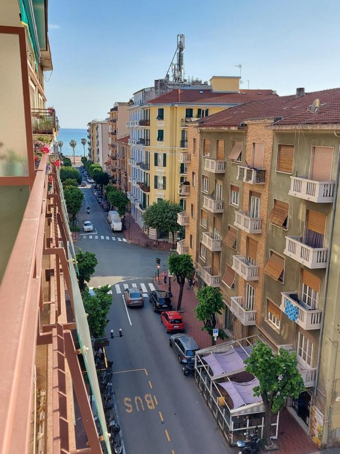 A Spasso Ventimiglia Luaran gambar