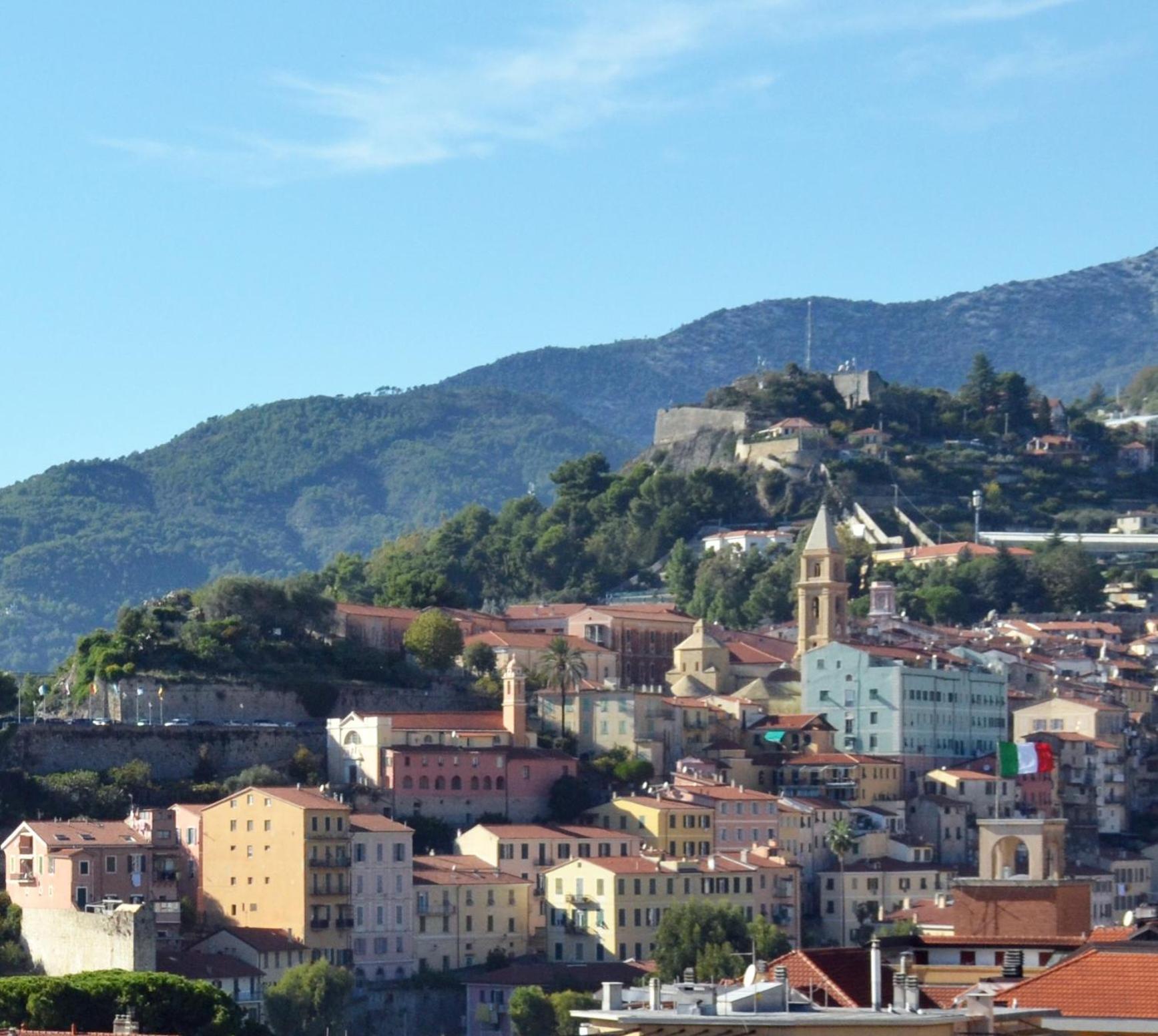 A Spasso Ventimiglia Luaran gambar